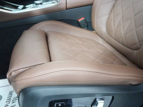 New 2026 BMW X5 xDrive50e AWD/4WD image 10