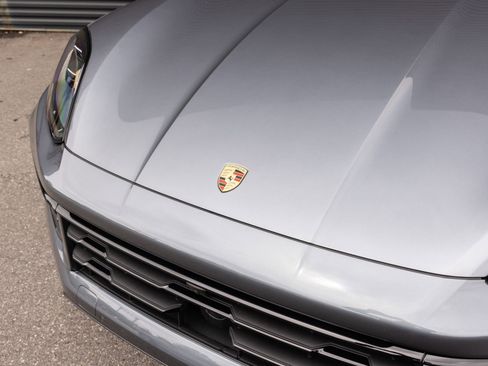 New 2026 Porsche Cayenne Coupe AWD/4WD image 10