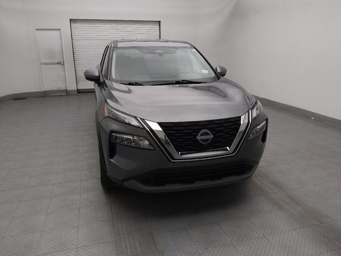Used 2023 Nissan Rogue SV image 14
