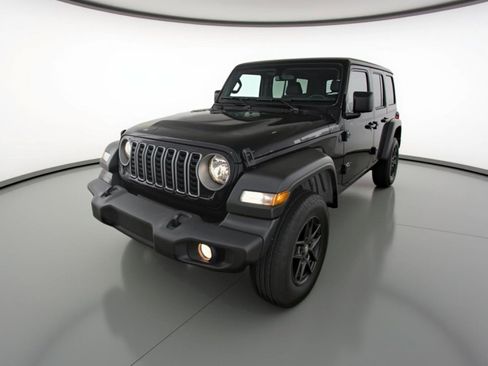 Used 2025 Jeep Wrangler Unlimited Sport AWD/4WD image 3