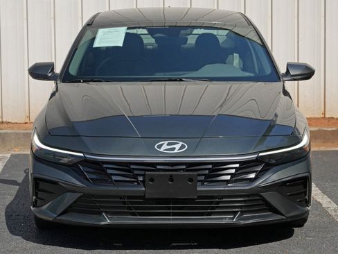Used 2024 Hyundai Elantra Blue FWD image 43
