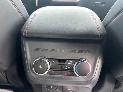 Used 2026 Ford Explorer ST-Line w/ ST-Line Street Pack AWD/4WD image 17
