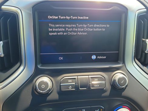 Used 2021 Chevrolet Silverado 1500 LT AWD/4WD image 27