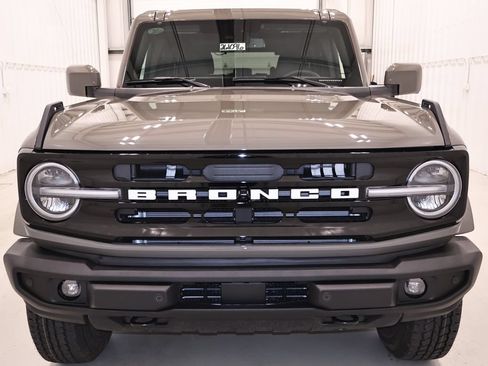 New 2026 Ford Bronco Outer Banks AWD/4WD image 4