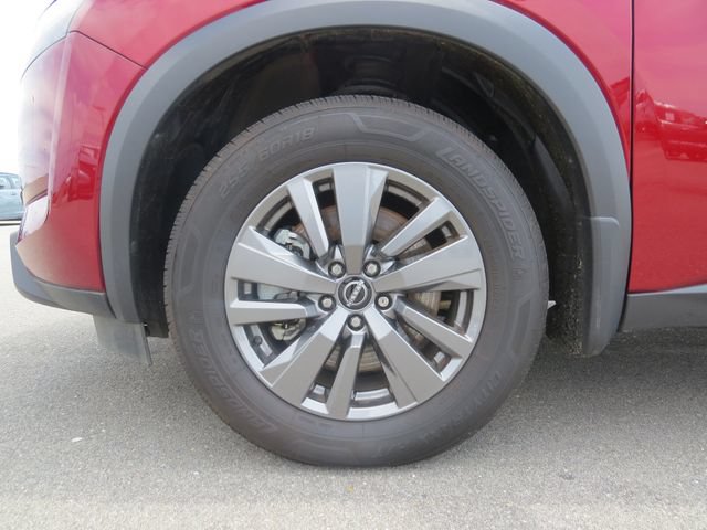 Used 2025 Nissan Pathfinder SV AWD/4WD image 10