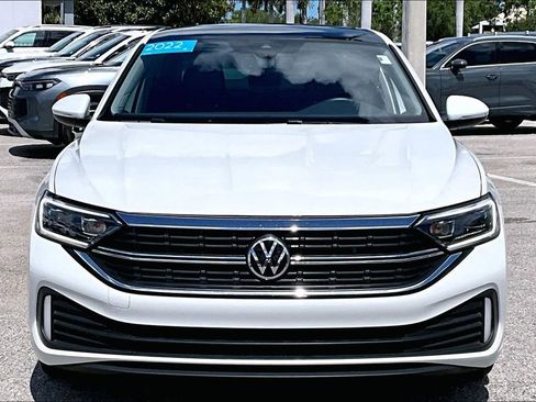 Certified 2022 Volkswagen Jetta SEL FWD image 10