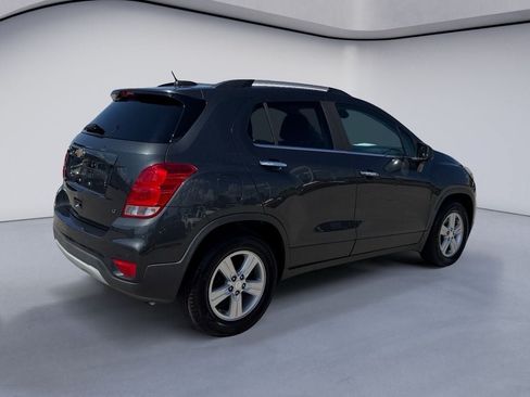 Used 2019 Chevrolet Trax LT w/ Driver Confidence Package FWD image 5