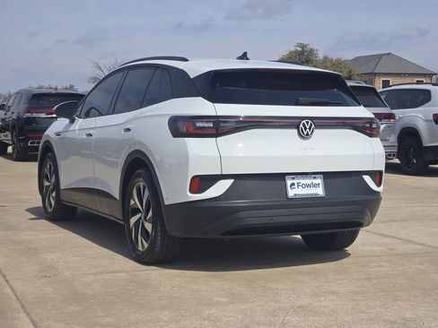 Used 2024 Volkswagen ID.4 Pro image 5