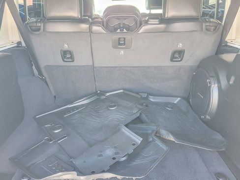 Used 2021 Jeep Wrangler Unlimited Sahara image 21