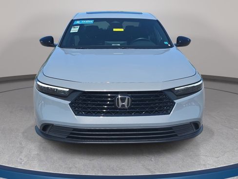 Used 2023 Honda Accord Sport image 2
