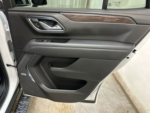 Used 2022 Chevrolet Tahoe Z71 w/ Luxury Package image 30