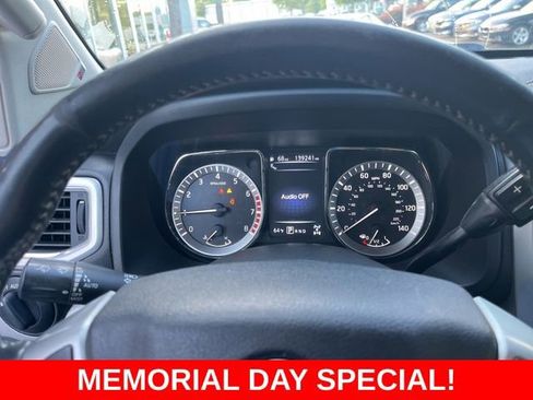 Used 2018 Nissan Titan PRO-4X w/ Pro-4x Convenience Package AWD/4WD image 16