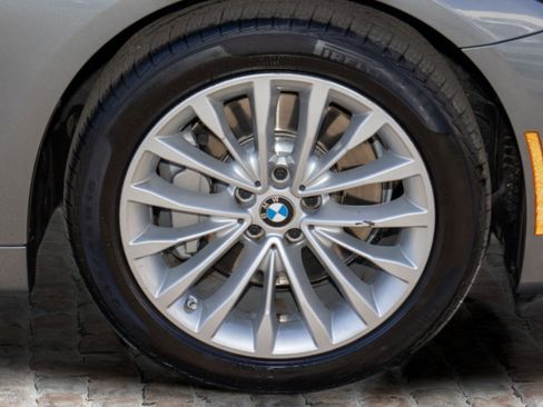 Used 2023 BMW 530i image 42