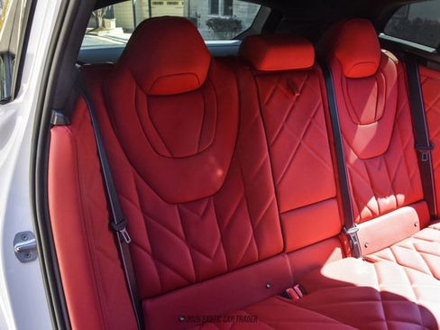 Used 2024 BMW XM w/ M Driver's Package image 71