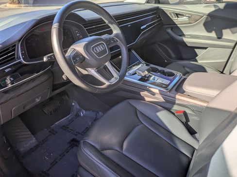 Used 2023 Audi Q8 Prestige w/ Prestige Package image 9