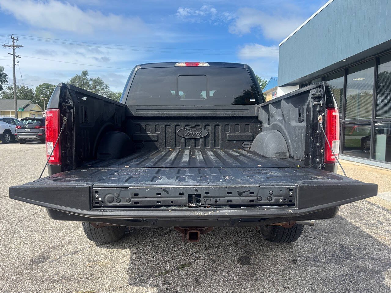 Used 2017 Ford F150 XLT w/ Equipment Group 302A Luxury AWD/4WD image 10