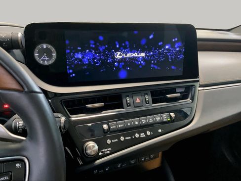 Used 2024 Lexus ES 350 Ultra Luxury FWD image 6