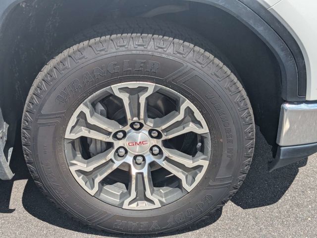 Used 2025 GMC Sierra 1500 SLT AWD/4WD image 11