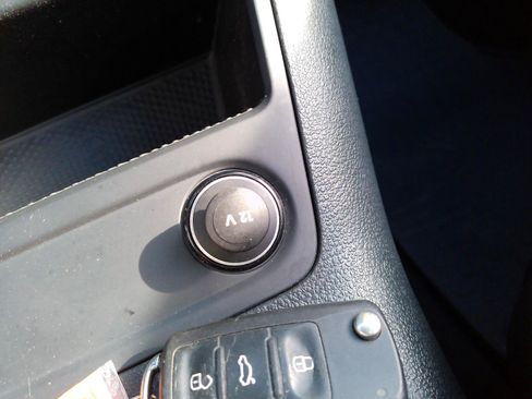 Used 2013 Volkswagen Tiguan SEL FWD image 13