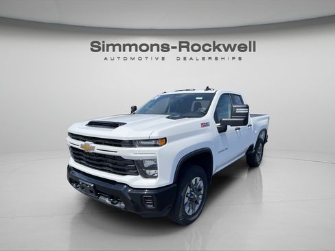 Used 2024 Chevrolet Silverado 2500 Custom w/ Custom Value Package AWD/4WD image 1