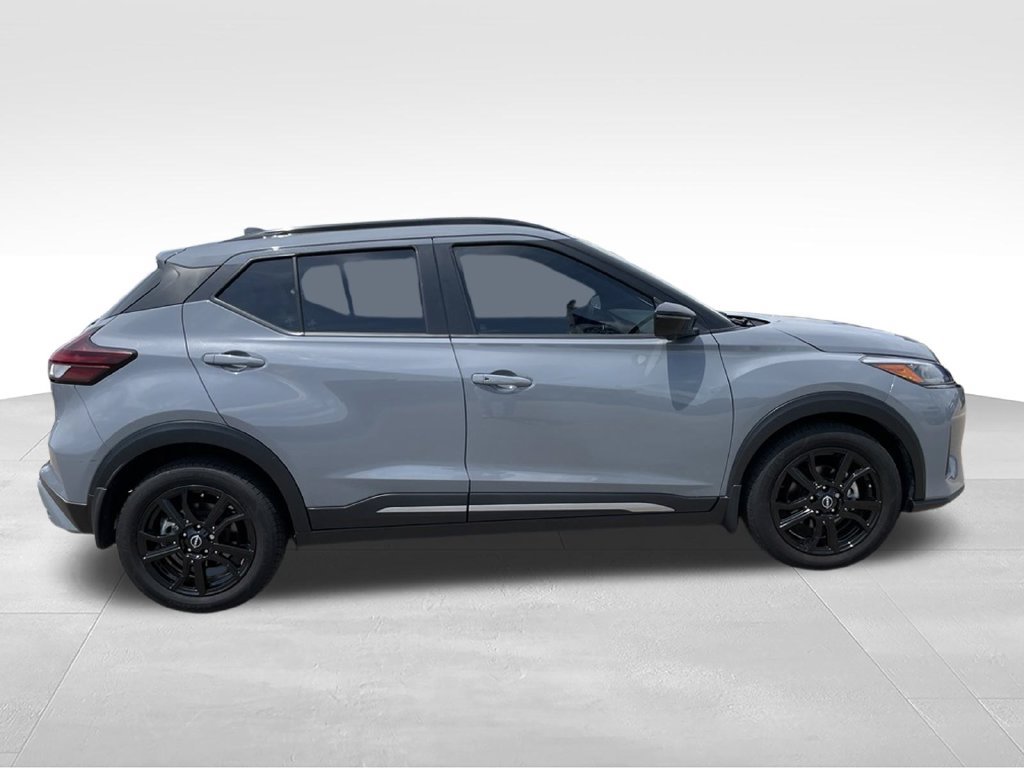 Used 2024 Nissan Kicks SR w/ SR Premium Package FWD image 24