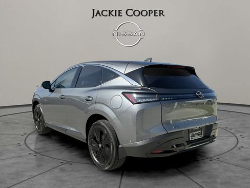 Certified 2025 Nissan Murano SV w/ Cargo Package image 3