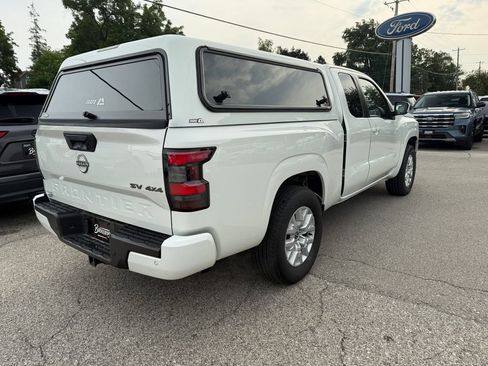 Used 2023 Nissan Frontier SV w/ SV Convenience Package AWD/4WD image 5