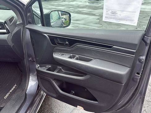 Certified 2024 Honda Odyssey Touring image 37