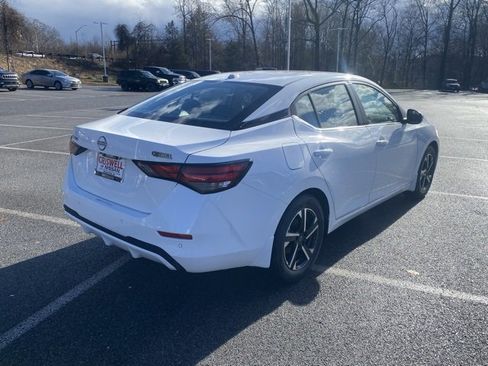 New 2025 Nissan Sentra SV image 8