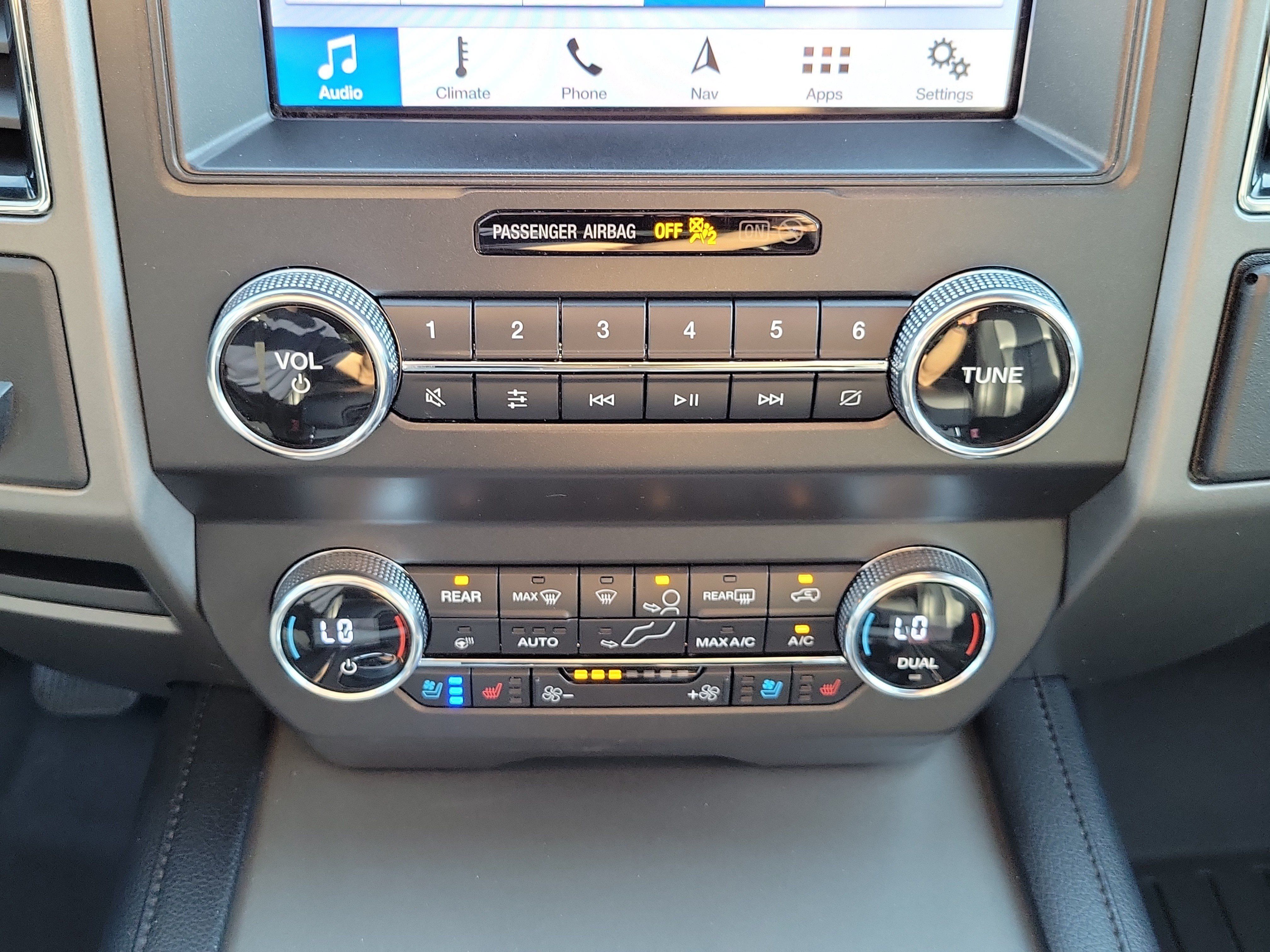 Used 2019 Ford Expedition XLT w/ Equipment Group 202A RWD image 35