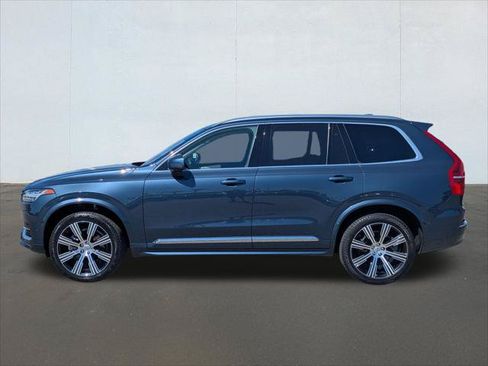 Used 2024 Volvo XC90 B6 Ultimate w/ Protection Package Premier AWD/4WD image 2