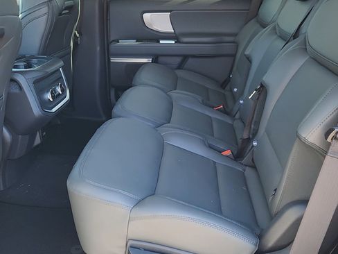 New 2026 Ford Expedition Active image 23