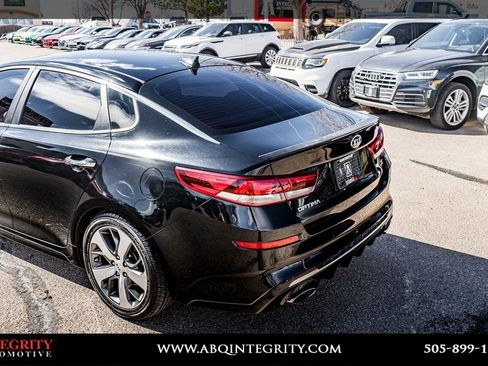Used 2019 Kia Optima S image 10