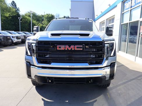 New 2026 GMC Sierra 2500 Pro AWD/4WD image 5