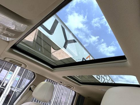 Used 2015 Mercedes-Benz GLK 350 2WD image 25