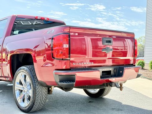 Used 2018 Chevrolet Silverado 1500 LT w/ All Star Edition image 4