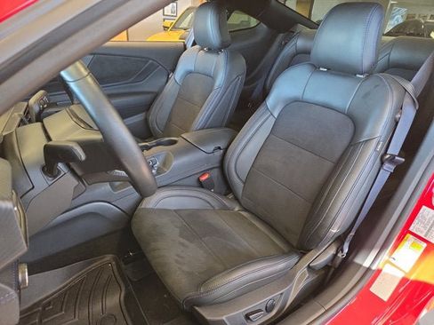 Used 2025 Ford Mustang Dark Horse image 15