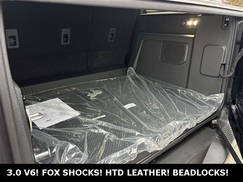 New 2025 Ford Bronco Raptor w/ Interior Carbon Fiber Pack image 31
