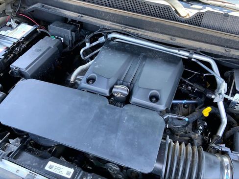 Used 2024 Chevrolet Colorado Trail Boss w/ Technology Package AWD/4WD image 33