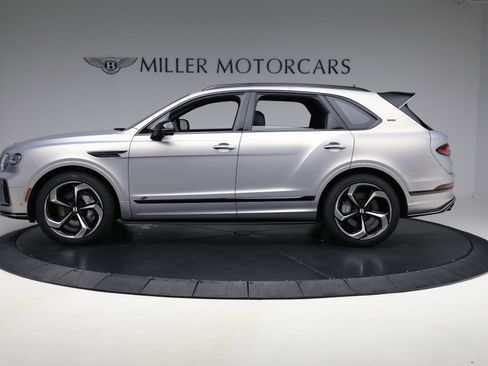 New 2025 Bentley Bentayga image 2