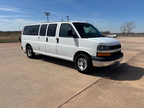 Used 2014 Chevrolet Express 3500 LT w/ LT Preferred Equipment Group image 25