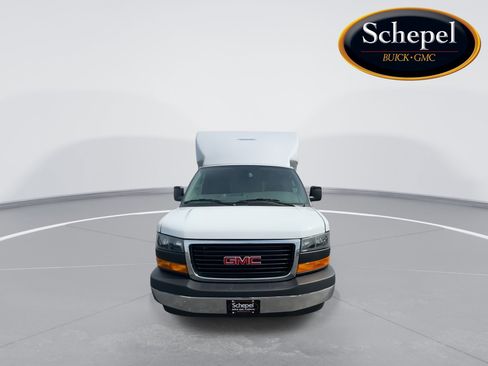 New 2025 GMC Savana 3500 w/ Power Convenience Package RWD image 3