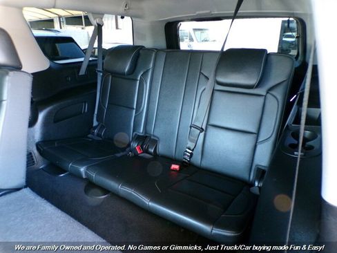 Used 2018 Chevrolet Suburban LT image 20