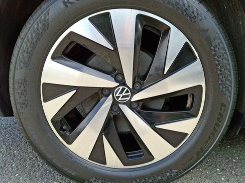 Used 2023 Volkswagen ID.4 Pro RWD image 11