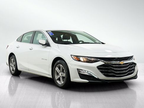 Used 2022 Chevrolet Malibu LT FWD image 7