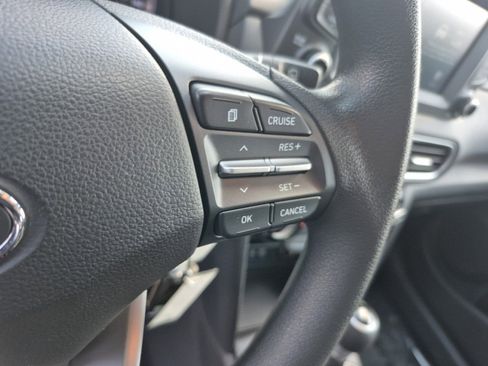 Used 2019 Hyundai Kona SE FWD image 27