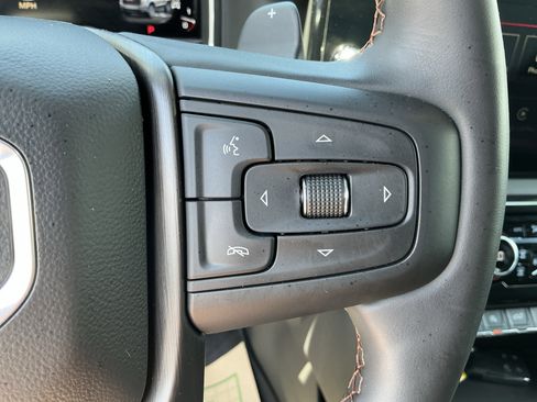 Used 2024 GMC Sierra 1500 AT4 w/ Technology Package AWD/4WD image 17