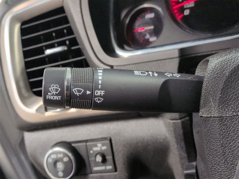 Used 2013 GMC Acadia Denali image 29