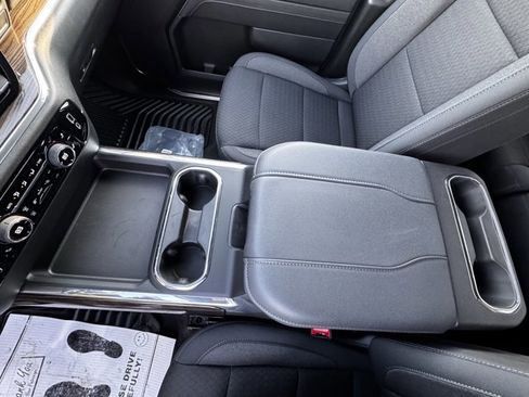 Used 2024 Chevrolet Silverado 2500 LT w/ Safety Package image 19