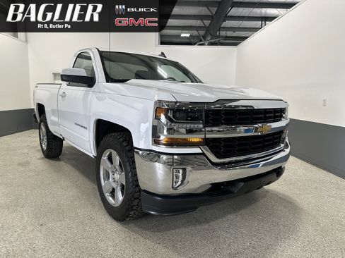 Used 2018 Chevrolet Silverado 1500 LT w/ LT Convenience Package AWD/4WD image 1